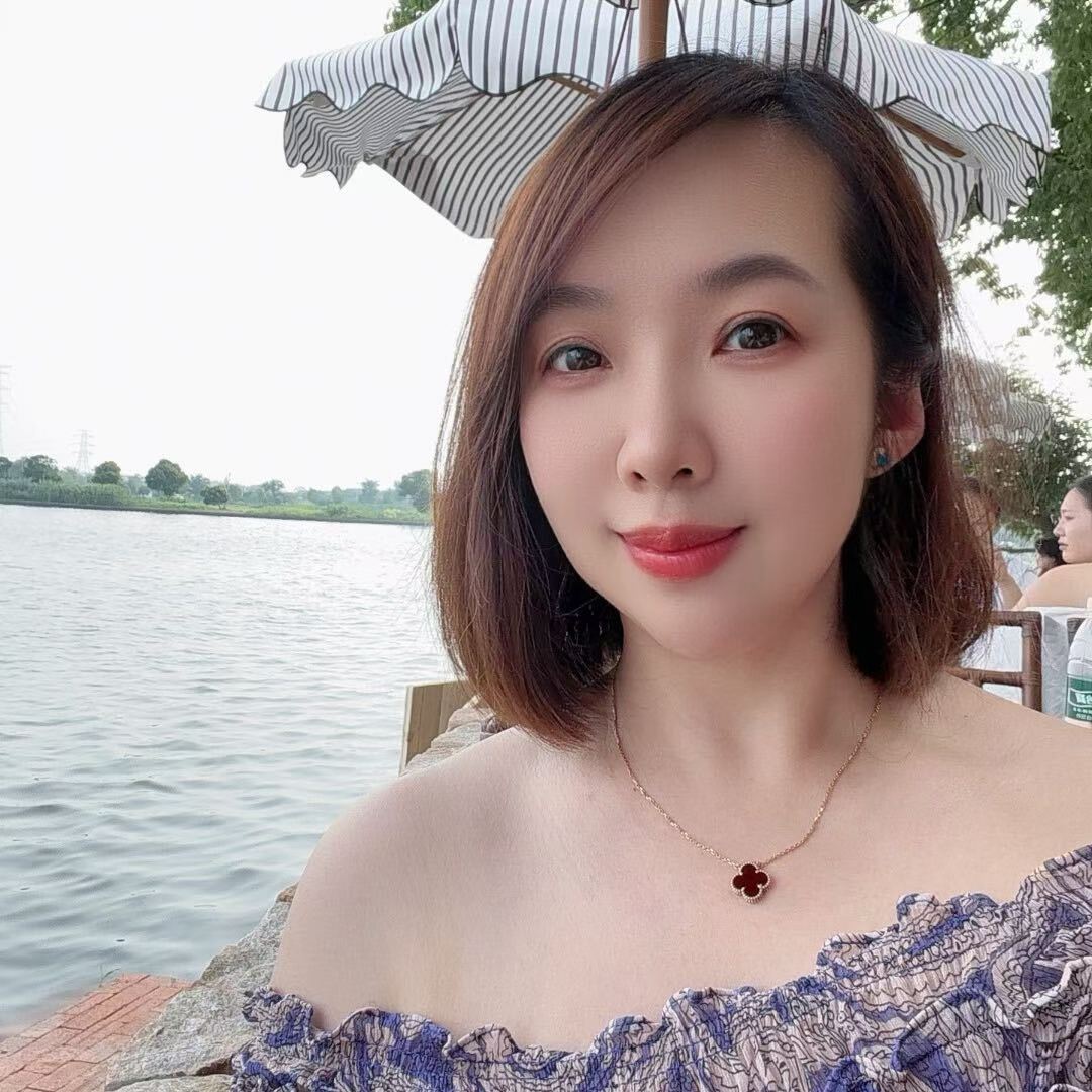 周女士